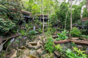 Rock and Tree House Resort